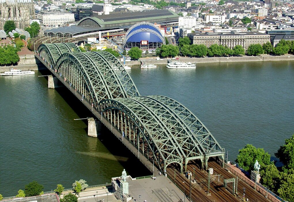 Jembatan Hohenzollern Bridge