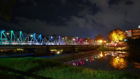 Iron Bridge (Sapaan Lek)