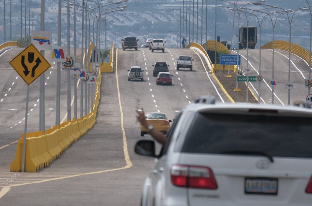 Las Tienditas Bridge